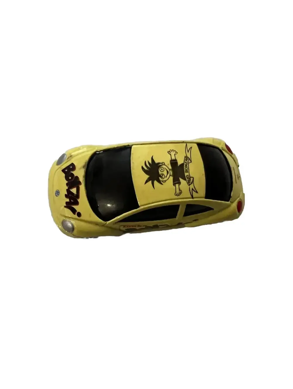 Maisto 2000 Volkswagen Beetle Bug  Yellow Vehicle Die Cast Car Toy Auto